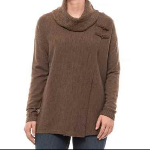 Ellen Tracy Sweaters - ELLEN TRACY - Super Chic Brown Sweater with Buckle Detail - Size: Large